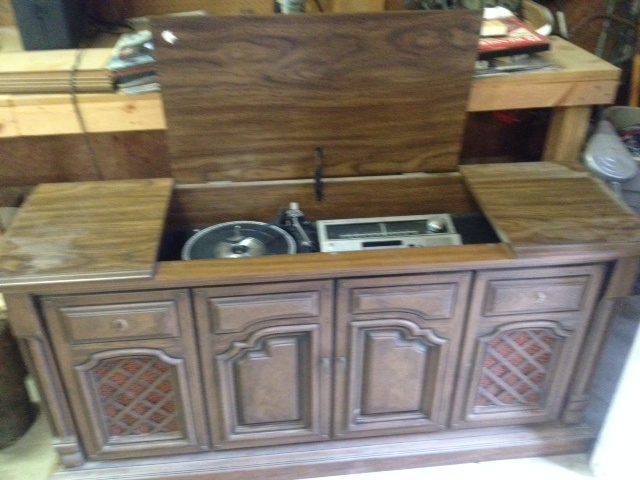 Magnavox Console #2.JPG