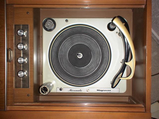 magnavox.02 (Small).JPG