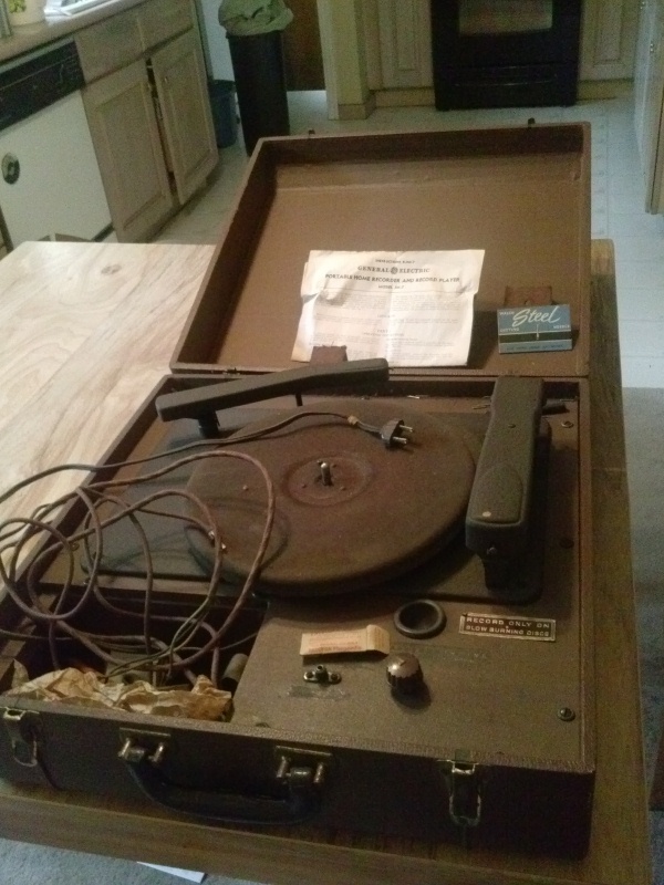ge record player_recorder (600x800).jpg