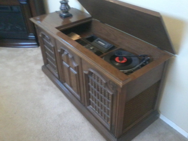 70's Console-01.jpg