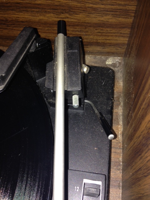 record player arm.JPG